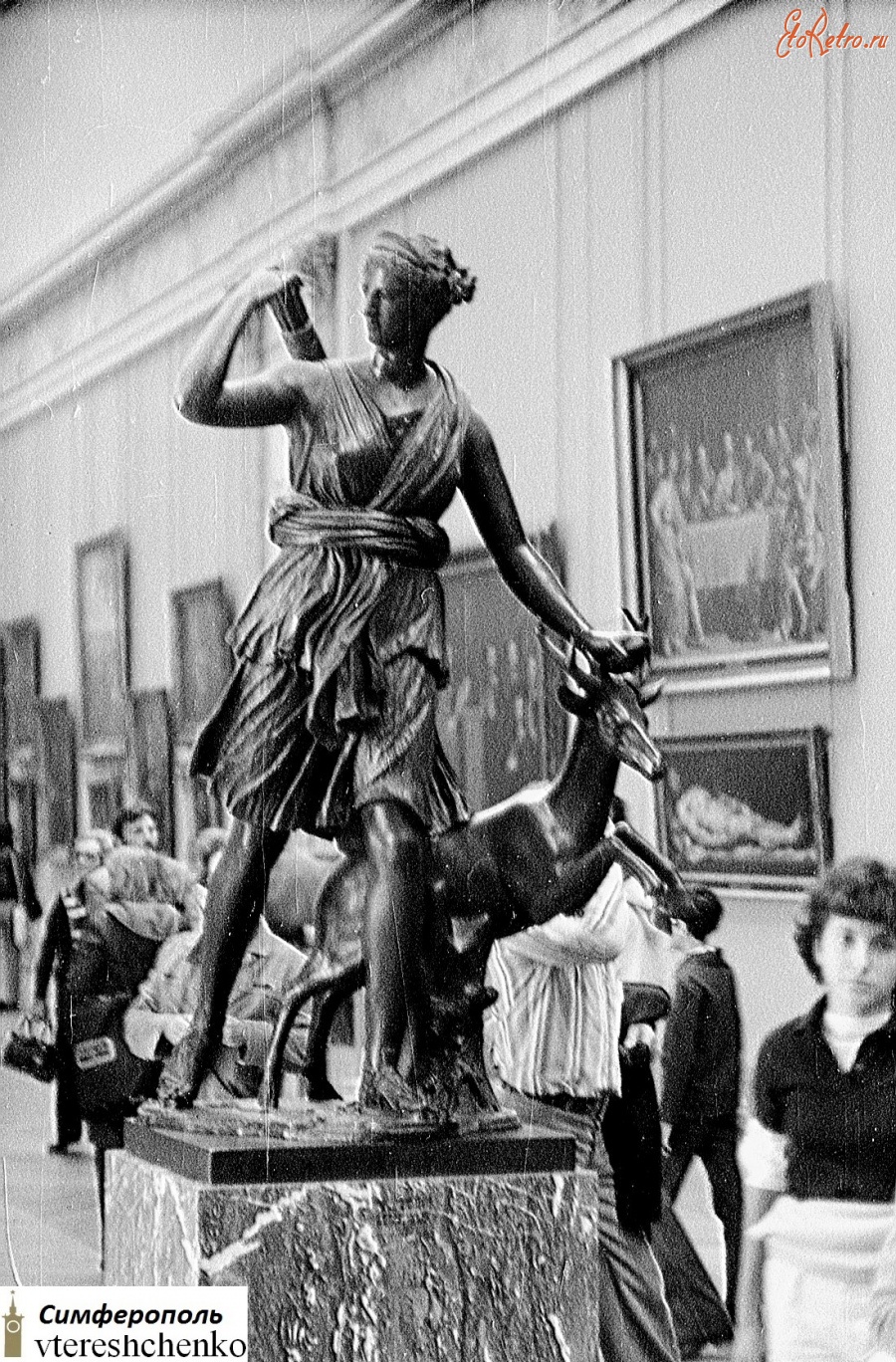 Париж - Париж. Лувр. Диана Версальская  или  Диана-охотница – 1977