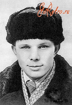 Байконур - Ю.А.Гагарин в гражданской одежде