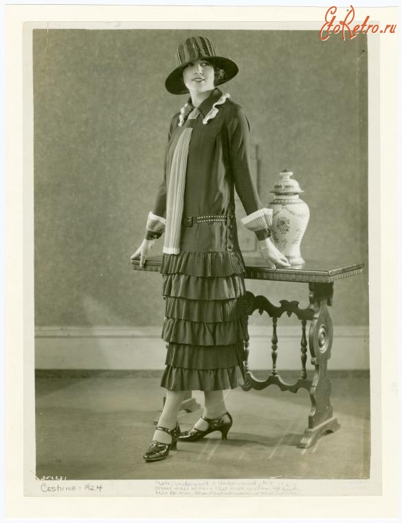 Ретро мода - Костюм 1920-1929. Платье с шарфом и шляпа