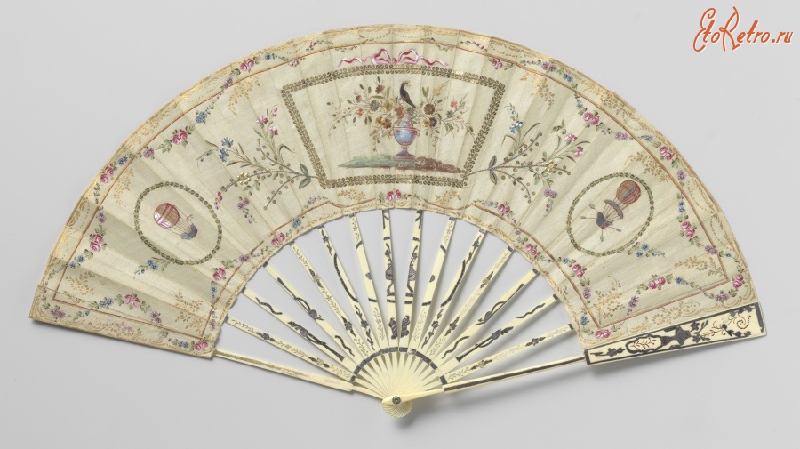 Ретро мода - Шелковый веер с росписью птицам, цветами и воздушными шарами братьев Монгольфье, 1783