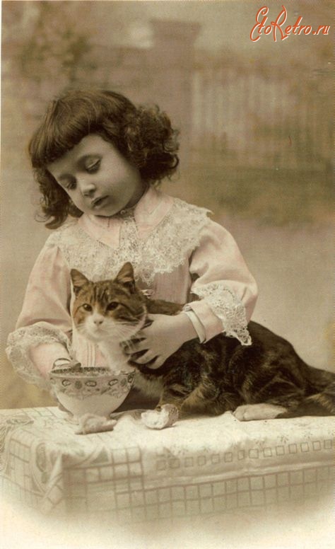 Ретро открытки - Ретро-поштівка.  Дівчинка з котом.