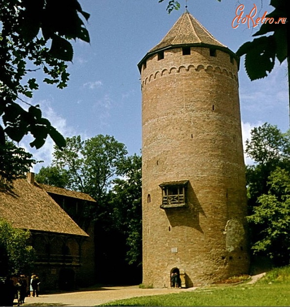 Латвия - Главная башня Турайдского замка