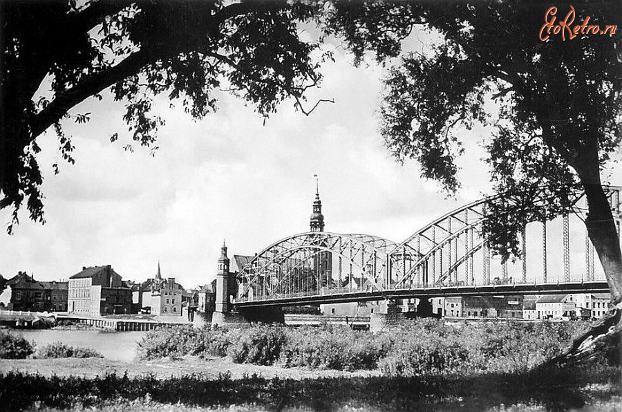Литва - Тильзит. Вид на мост Королевы Луизы с литовской стороны.
