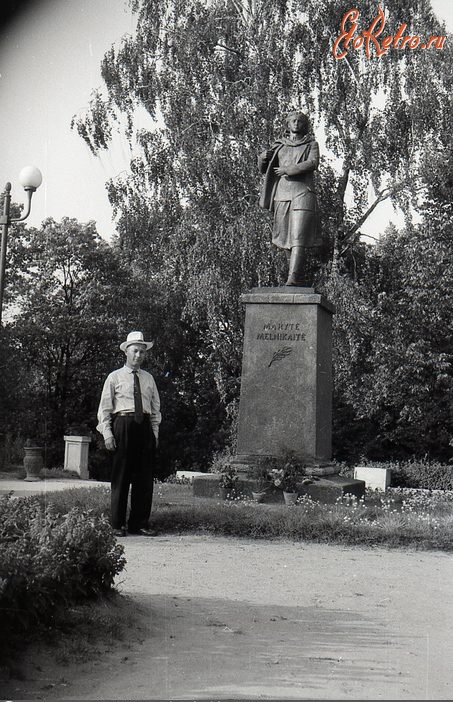 Литва - Памятник Марите Мельникайте