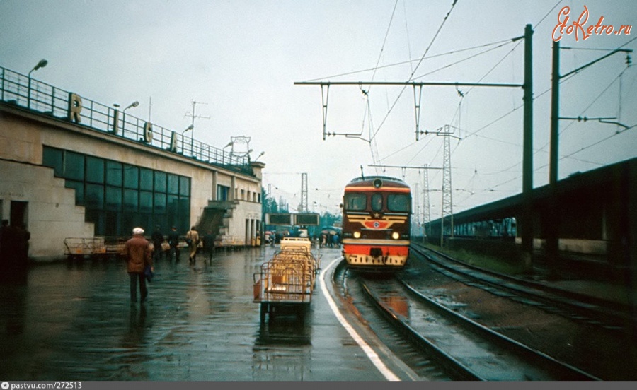 Рига - Вид на 1-ю платформу станции Рига-Пассажирская