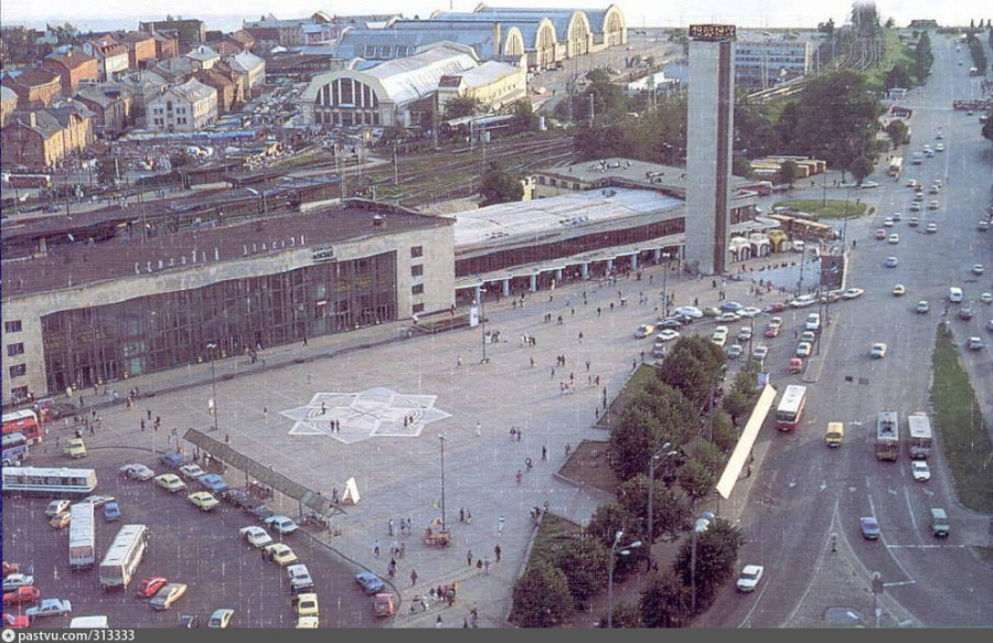 Рига - Рижский вокзал и привокзальная площадь