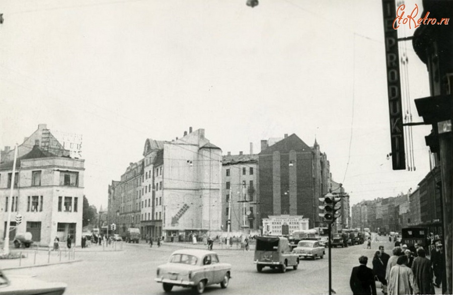 Рига - Вид на перекрёсток улиц Ленина и Революцияс (Бривибас и Матиса)