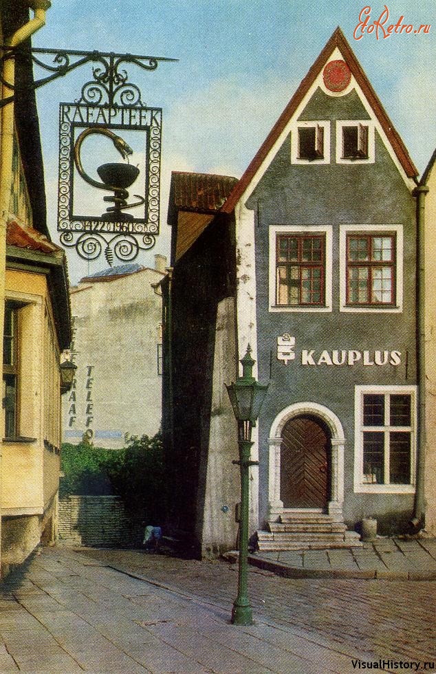 Таллин - 1974. Таллин. Ратушная площадь. Дом ремесленника (открытка)