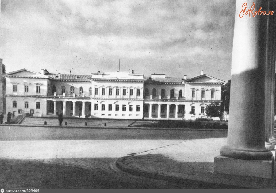Вильнюс - Дворцовый ансамбль б. дома генерал-губернатора