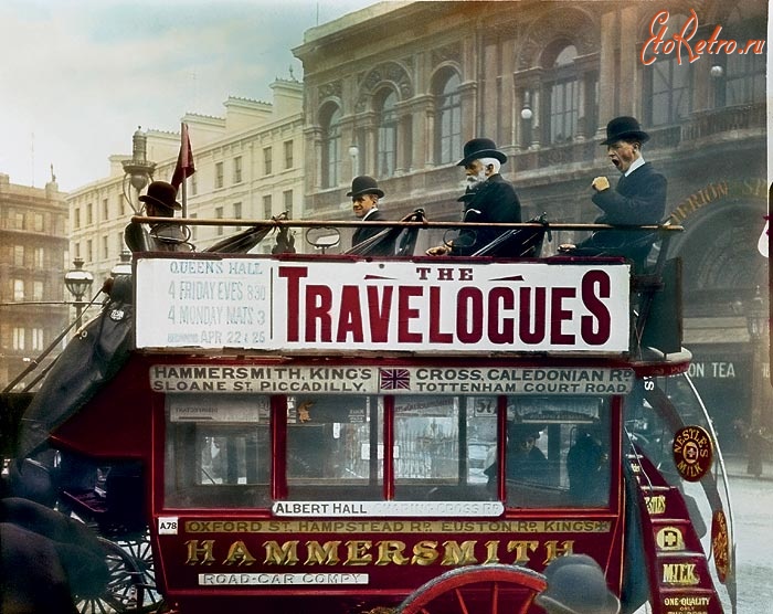 Лондон - «Автобус с рекламой выступлений Бертона Холмса»