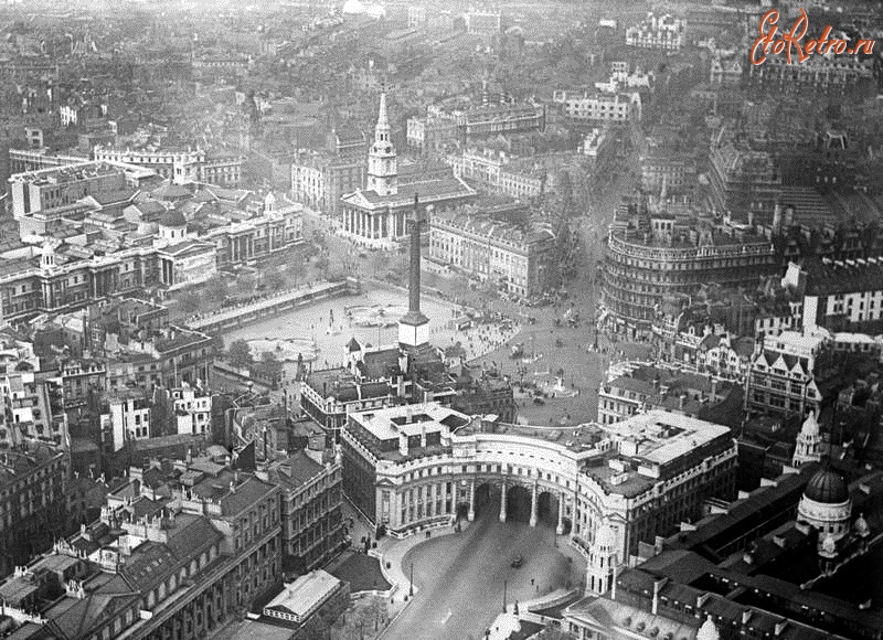 Лондон - Admiralty Arch and Trafalgar Square Великобритания,  Англия,  Большой Лондон