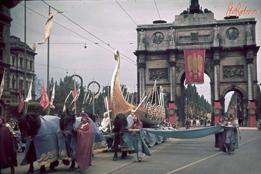 Мюнхен - 1939. Празднование Дня Коричневой ленты