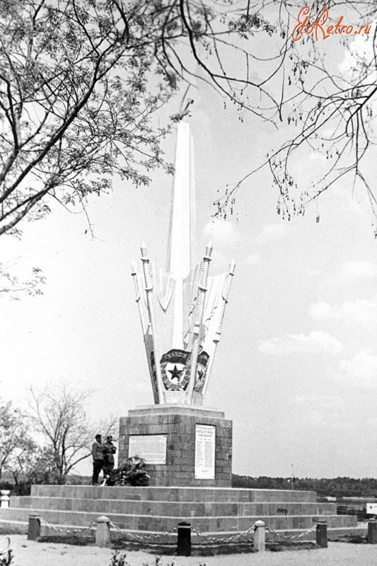 Венгрия - Памятник воинам Советской Армии, павшим в боях за освобождение Будапешта