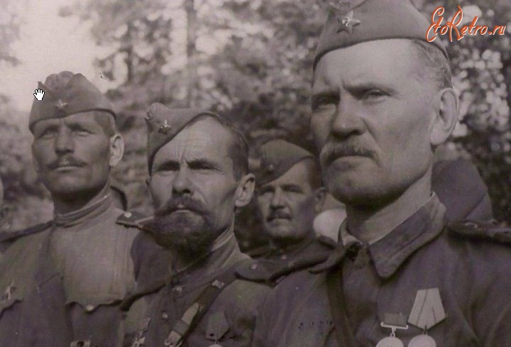Солдаты и офицеры Советской армии - Солдаты Великой Отечественной