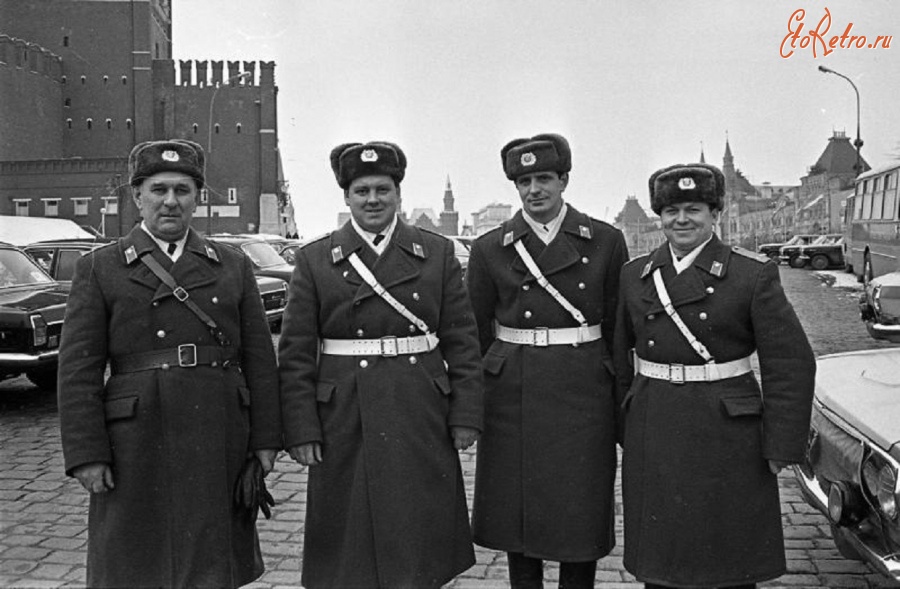 Милиция СССР - Милиционеры на Красной площади во время проведения ХХV съезда КПСС 1976 г.