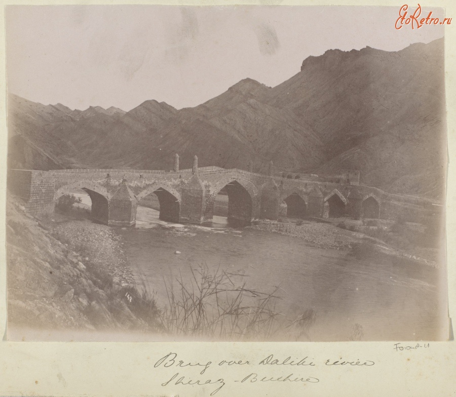 Иран - Каменный мост через реку Далики близ Бушера