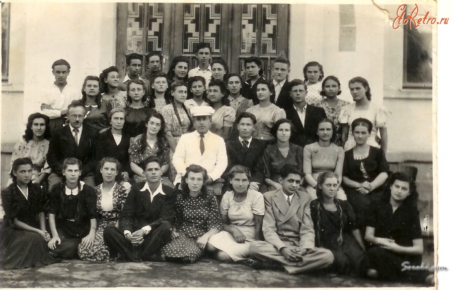 Школа 1946 год. 2 Школа Бельцы. Выпускники 1946 года. Старые фотографии выпускников.