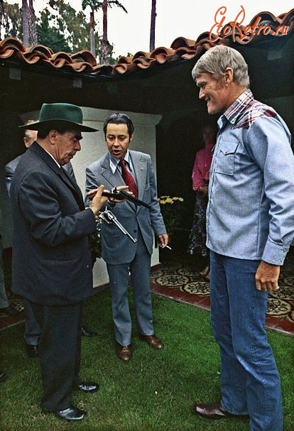 Ретро знаменитости - Четыре кольта Л.И.Брежнева.