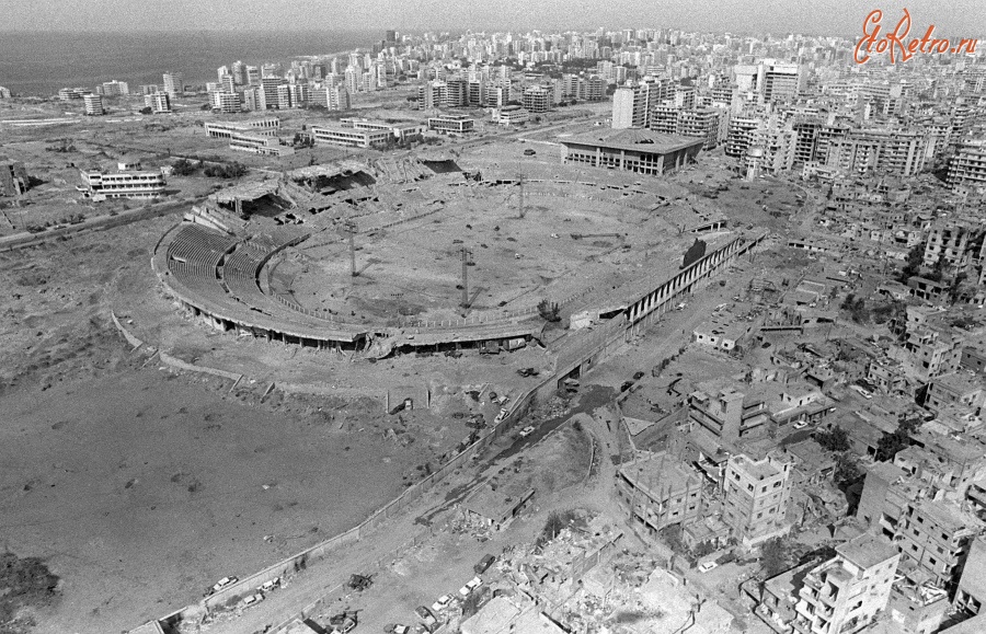 Ливан - Стадион использовался в качестве поставки вооружения для палестинской Организации Освобождения во время конфликта с израильтянами.