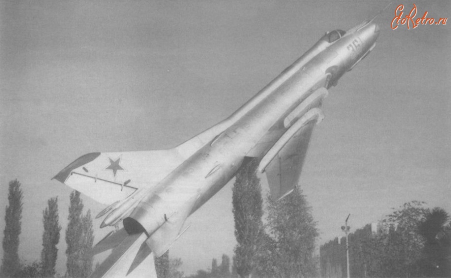 Авиация - Памятники Су-17
