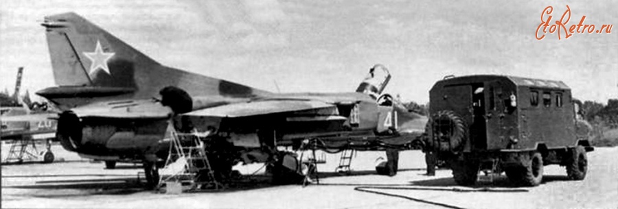 Авиация - Регламентные работы на МиГ-27. ТЭЧ полка. Смуравьево, лето 1976 г.