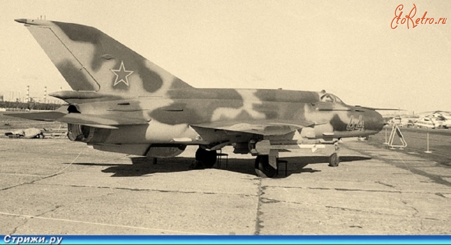 Авиация - МиГ-21бис ВВС СССР. Выставка авиации на Ходынском поле, август 1989 года.