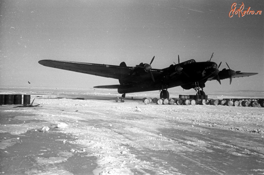 Авиация - Советский тяжёлый бомбардировщик Пе-8. Алсиб, 1942-1945