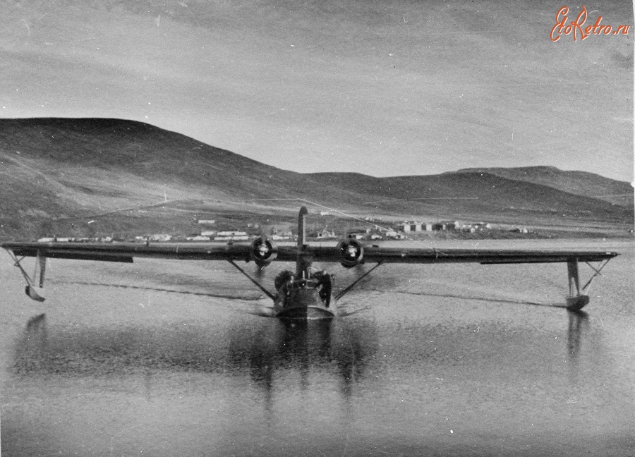 Авиация - Гидросамолет в акватории бухты Певек. Дальстрой, 1935-1939