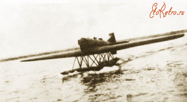 Авиация - Гидросамолет Нагаевского авиаотряда на реке Колыме. 1935-1939