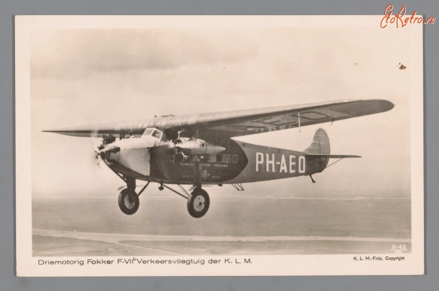Авиация - Трёхмоторный самолёт Фоккер F-Vll b в полёте