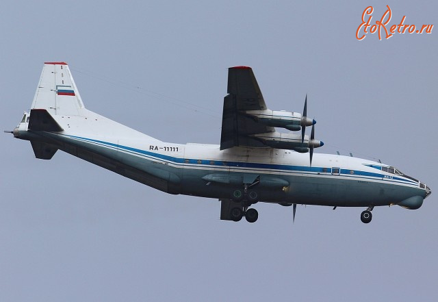 Авиация - Грузовой самолет Ан-12Б RA-11111