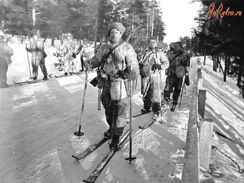 Результат пошуку зображень за запитом "Бойцы-лыжники в походе. 1940 г."