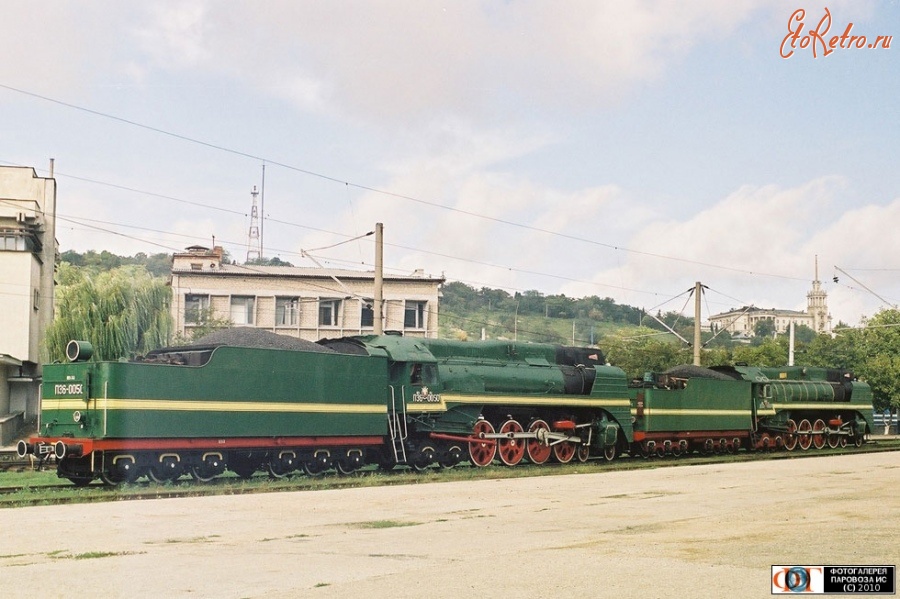 Железная дорога (поезда, паровозы, локомотивы, вагоны) - Паровозы П36-0050,П36-0064 на ст.Севастополь.