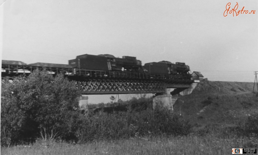 Железная дорога (поезда, паровозы, локомотивы, вагоны) - Паровозы Л с грузовым поездом на мосту через р.Болва.Калужская область.
