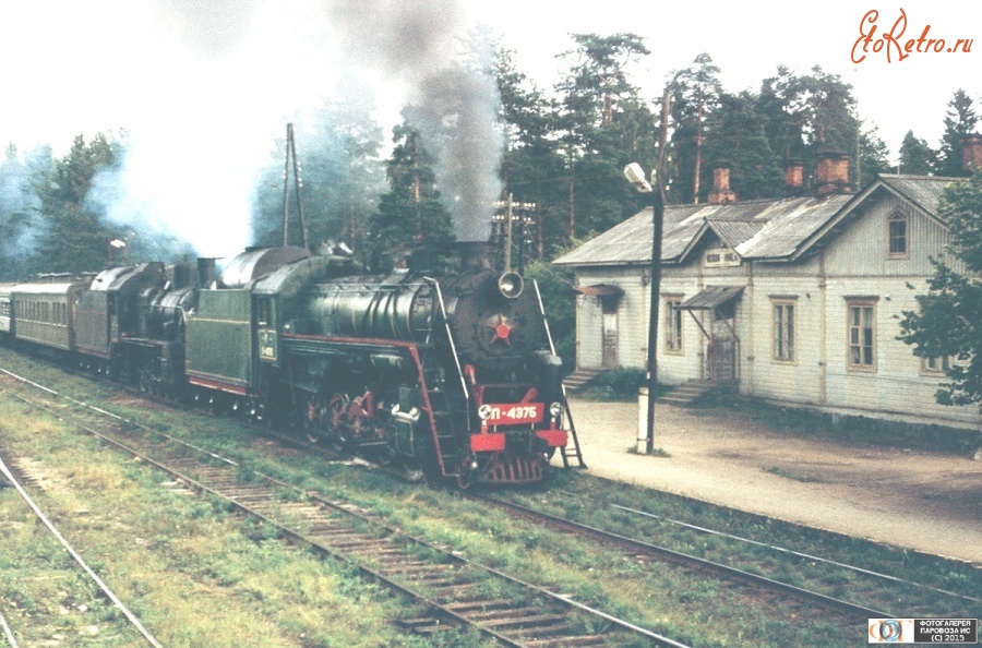 Железная дорога (поезда, паровозы, локомотивы, вагоны) - Паровозы Л-4375 и Эр791-86 с  ретро-поездом на ст.Ихала.