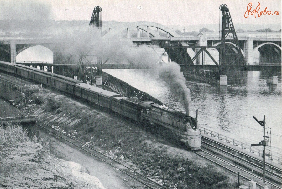 Железная дорога (поезда, паровозы, локомотивы, вагоны) - Паровоз-стримлайнер с поездом близ Миннеаполиса,США