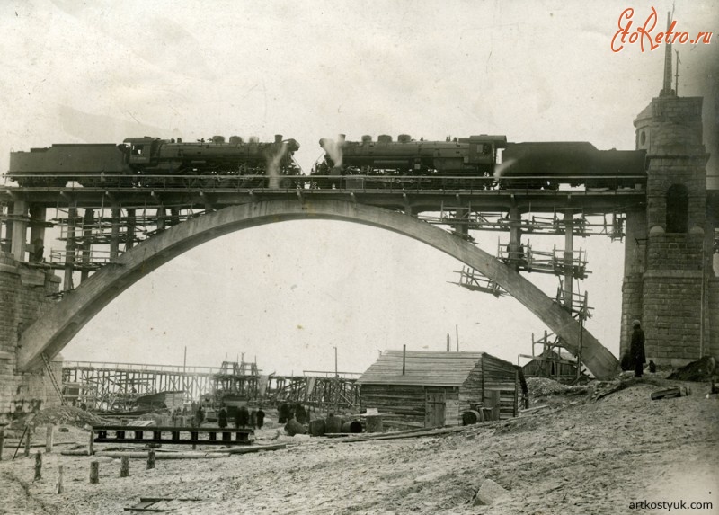 Железная дорога (поезда, паровозы, локомотивы, вагоны) - Паровозы серии Та при испытании Мерефо-Херсонского моста,Днепропетровск