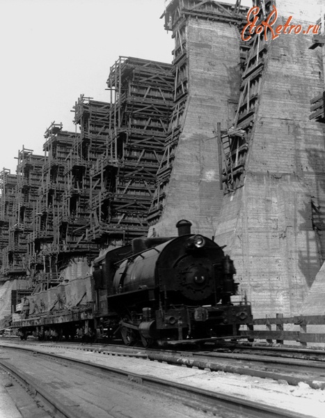 Железная дорога (поезда, паровозы, локомотивы, вагоны) - Танк-паровоз на строительстве Днепрогэса