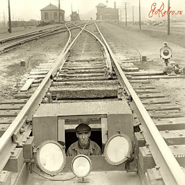 Железная дорога (поезда, паровозы, локомотивы, вагоны) - Инспектор в яме...