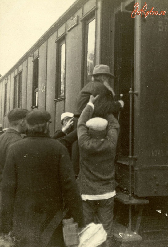 Железная дорога (поезда, паровозы, локомотивы, вагоны) - Л.Н.Толстой садится на поезд