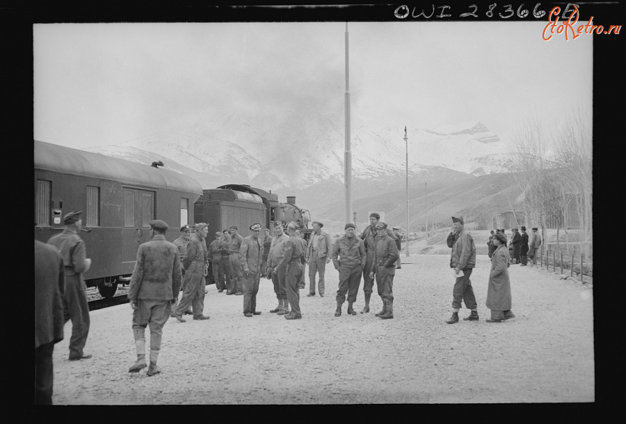 Железная дорога (поезда, паровозы, локомотивы, вагоны) - Американские и английские солдаты-железнодорожники в Иране
