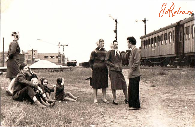 Железная дорога (поезда, паровозы, локомотивы, вагоны) - Пригородный поезд Покровск-Саратов на ст.Анисовка