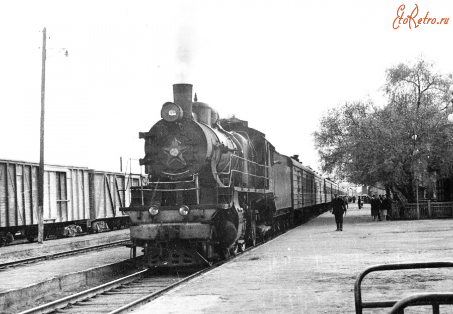 Железная дорога (поезда, паровозы, локомотивы, вагоны) - Паровоз Су253-86 с поездом на ст.Орша