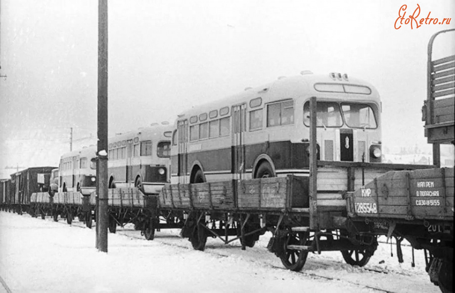 Железная дорога (поезда, паровозы, локомотивы, вагоны) - Автобусы ЗИС-155 на платформах