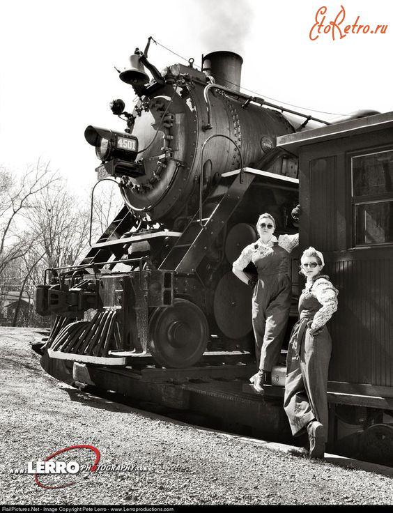 Железная дорога (поезда, паровозы, локомотивы, вагоны) - Паровоз №4501 Южной ж.д. на поворотном круге