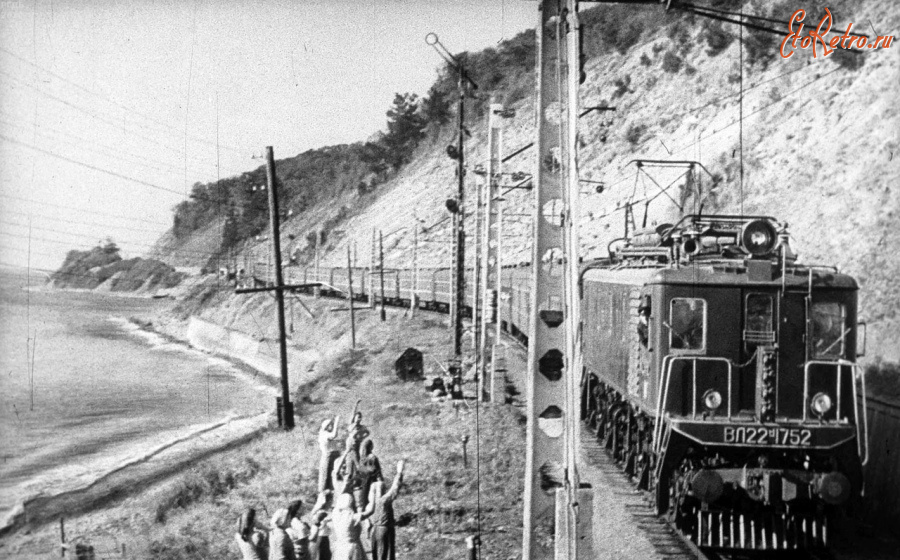 Железная дорога (поезда, паровозы, локомотивы, вагоны) - Электровоз ВЛ22М-1752 с пассажирским поездом