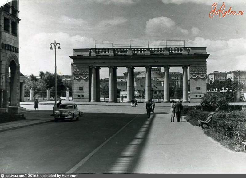 Минск - вход в парк Горького 1955—1970, Белоруссия, Минск