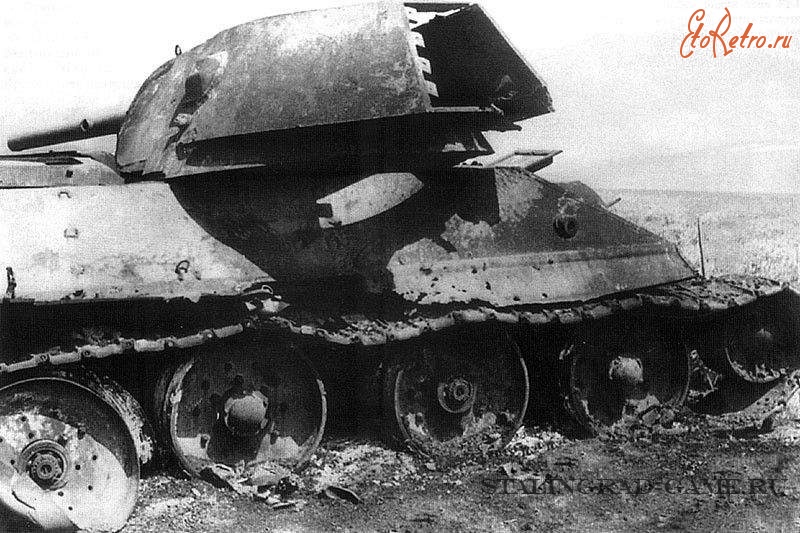 Войны (боевые действия) - Подбитый Т-34, июль 1942 года
