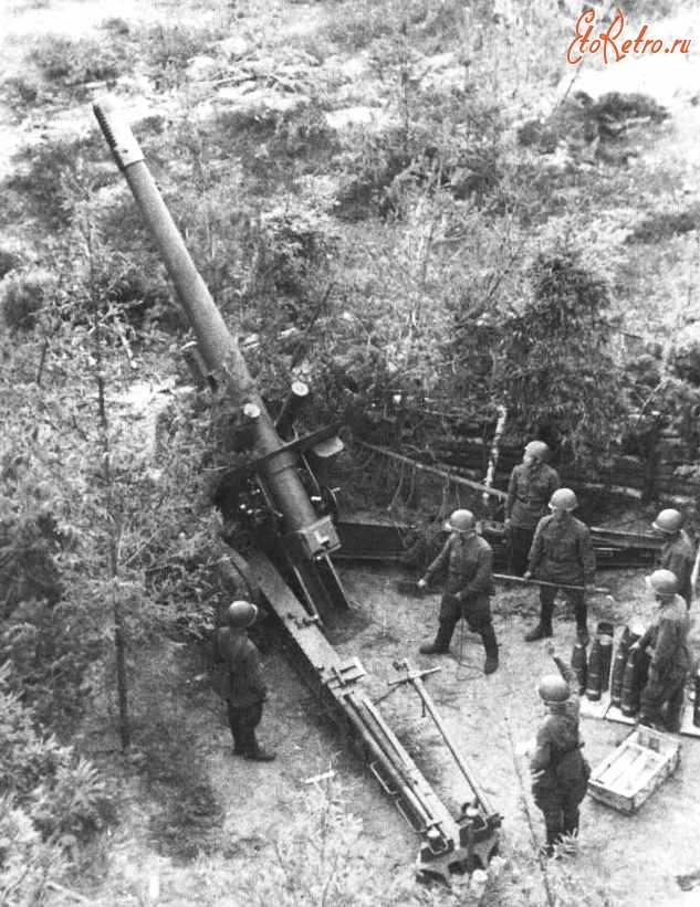 Войны (боевые действия) - Советская 152 мм гаубица-пушка образца 1937 г. МЛ-20 на огневой позиции.