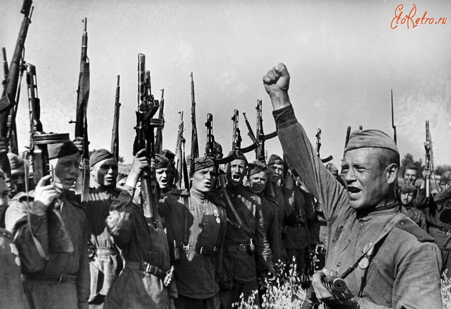 Войны (боевые действия) - Митинг в советских войсках на границе с Восточной Пруссией